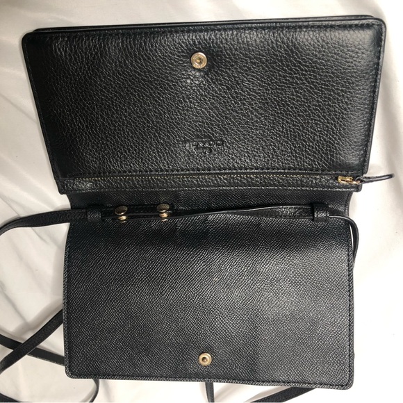Black Coach Crossbody Purse— VERY NICE - Picture 4 of 12